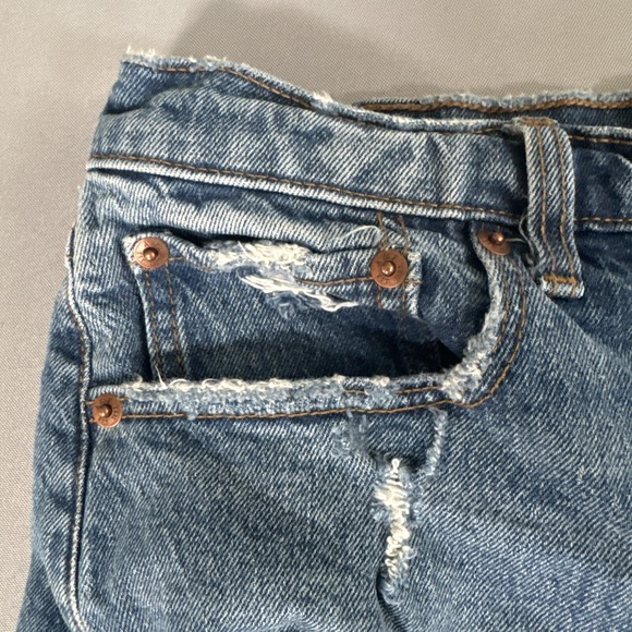 Abercrombie & Fitch Shorts Women's 30/10 The Mom Short High Rise Distressed - Picture 6 of 13